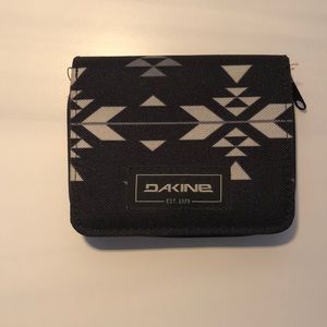 Dakine wallet